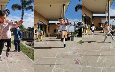 孩子们可以通过玩更多来学习